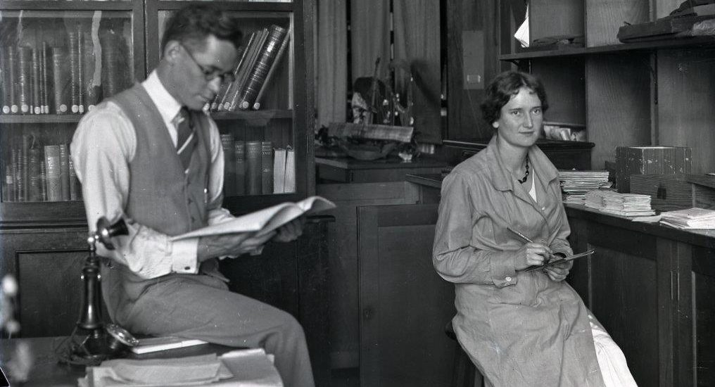 Elsie Bramell and Fred McCarthy in the Australian Museum Anthropology Department 1933. Photographer Anthony Musgrave. Australian Museum Archives AMS514_VA180_8. Reproduction Rights Australian Museum