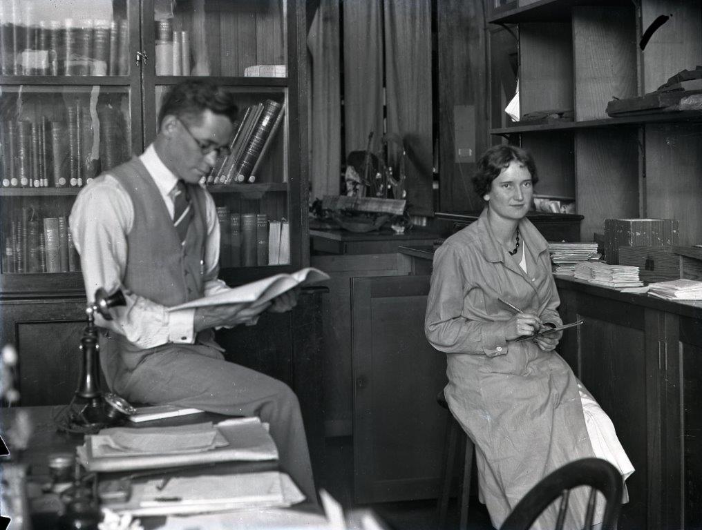 Elsie Bramell and Fred McCarthy in the Australian Museum Anthropology Department 1933. Photographer Anthony Musgrave. Australian Museum Archives AMS514_VA180_8. Reproduction Rights Australian Museum